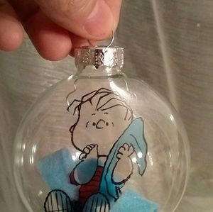 Peanut gang Glass Christmas balls